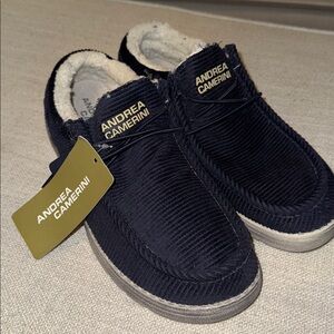 NWT Andrea Camerini Men’s Slipper Shoe  Navy Size 8
Corduroy /Sherpa